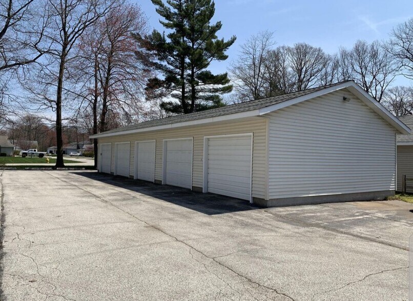 Building Photo - 1273 Kloap Rd