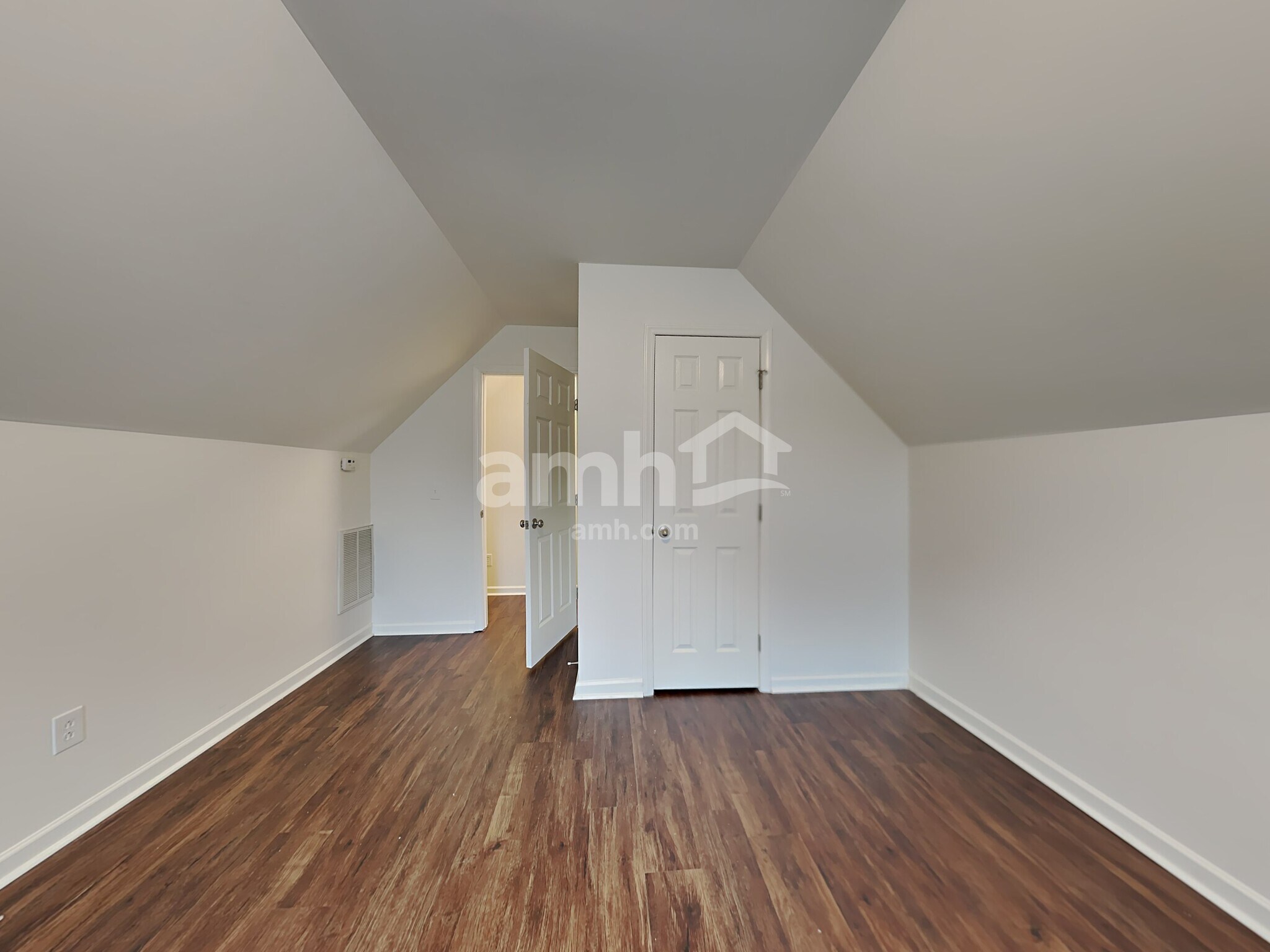 Building Photo - 248 Applehill Way