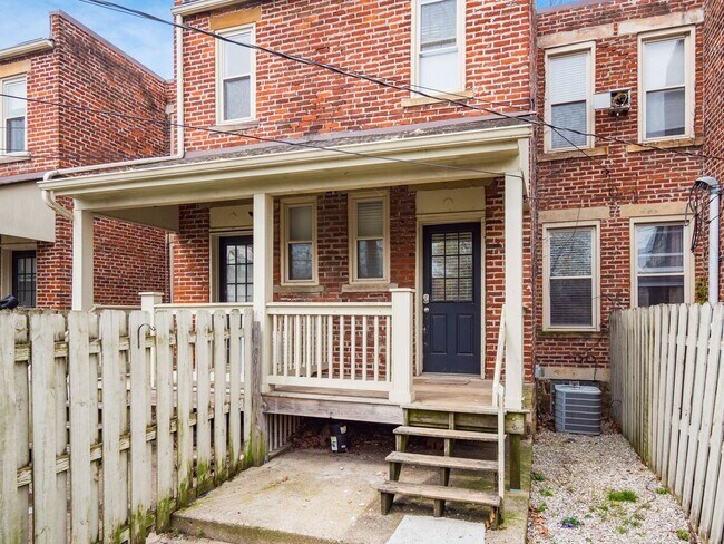 Building Photo - 1246 S Washington Ave