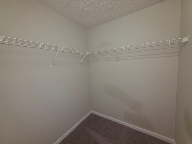 Building Photo - 9933 Birch Knoll Ct