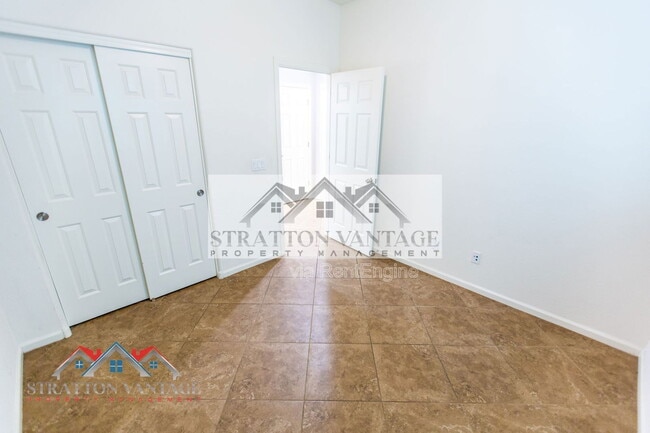 Building Photo - 7465 E Osage Ave