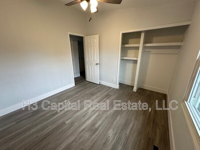 Building Photo - 3045 Dale Ave