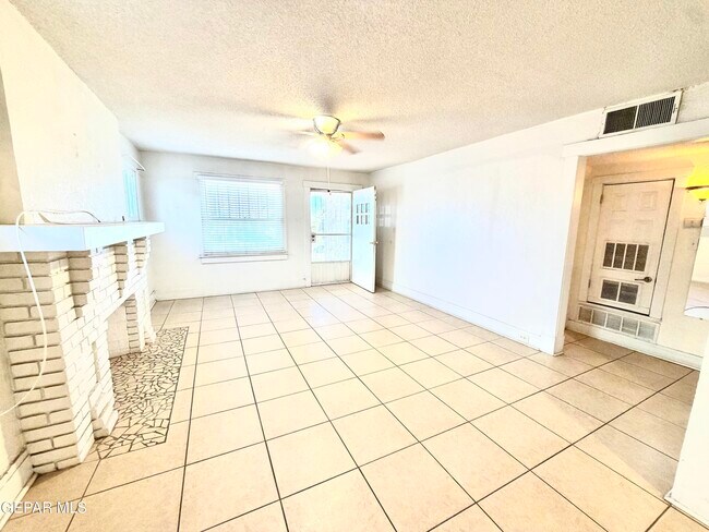 Building Photo - 3429 Tularosa Ave
