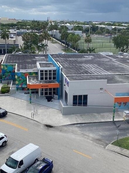 Building Photo - 16410 Miami Dr