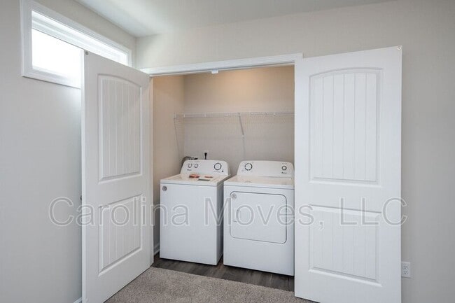 Building Photo - 124 Strongridge Trl