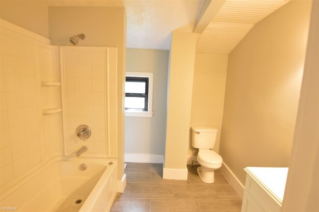 Building Photo - 3 br, 1 bath House - 3 Bedroom Near Butler