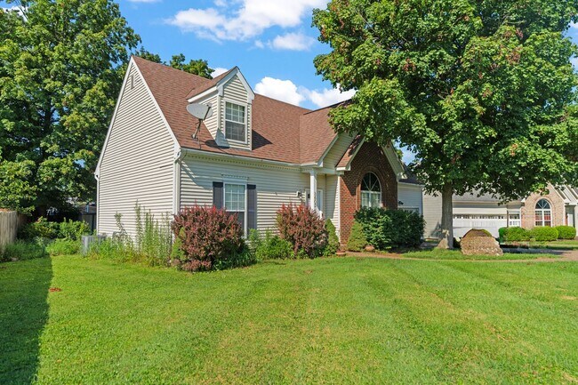 Building Photo - 8603 Raintree Cir
