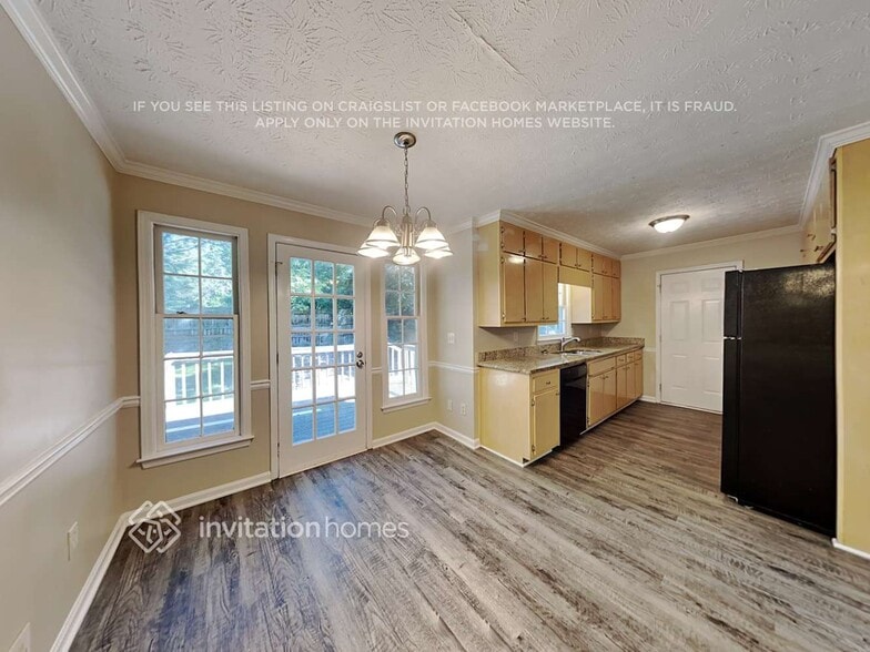 Building Photo - 1902 Pond Ridge Ct