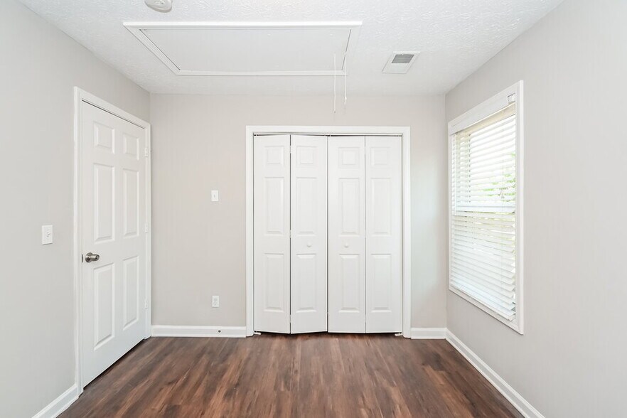 Building Photo - 1001 Maidstone Ct