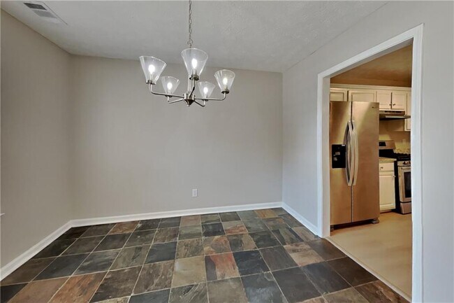 Building Photo - 3366 English Oaks Dr NW