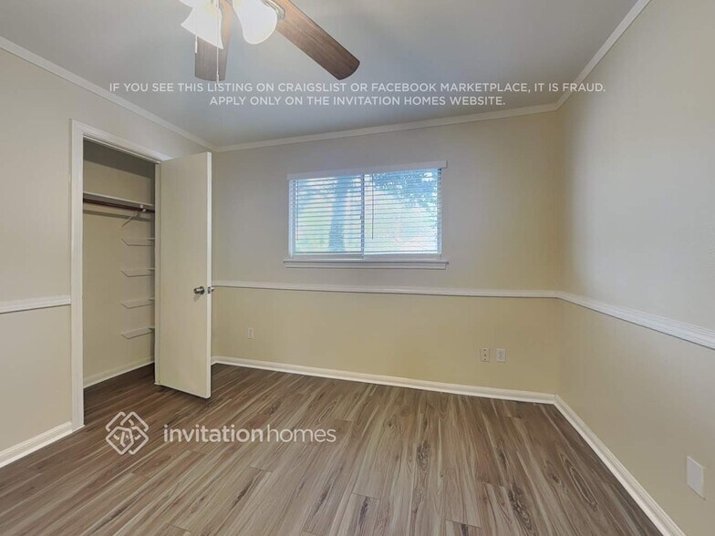 Building Photo - 11639 Idlebrook Dr