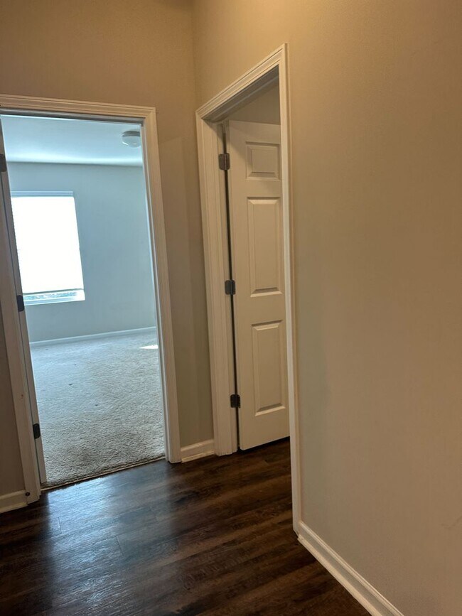 Building Photo - Stylish 4BR/2BA Home with Garage & Privacy...