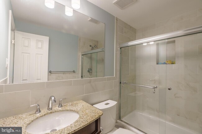 Building Photo - 5776 Yellowrose Ct