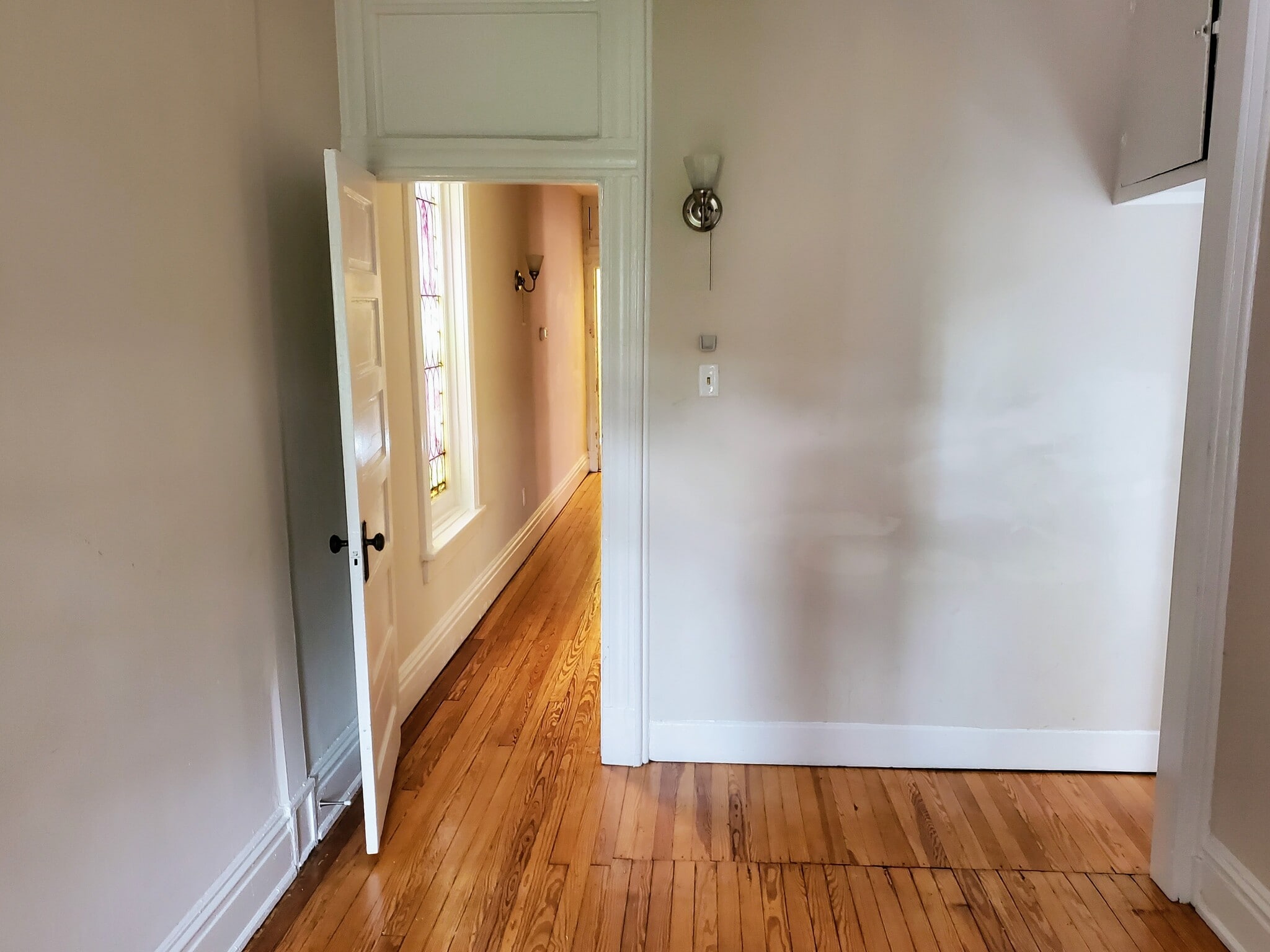 Building Photo - 2111 Hanover Ave