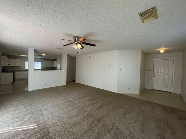 Building Photo - NICE 3 BDRM 2 BATH HOME * GREAT FLOOR PLAN...