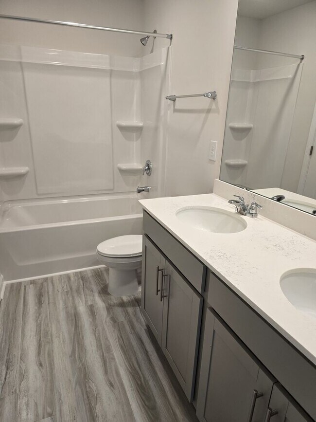 Building Photo - Elegant Home Located in Secrest Commons in...