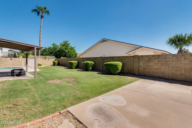 Building Photo - An ABSOLUTE DREAM HOME is waiting for you!...