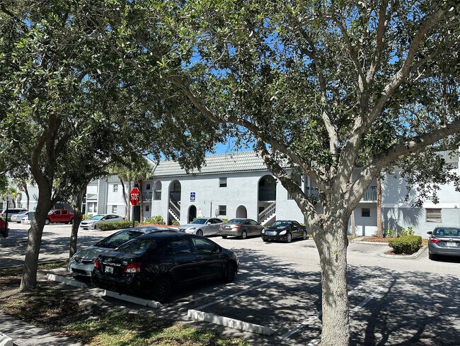 Building Photo - 1920 N Congress Ave