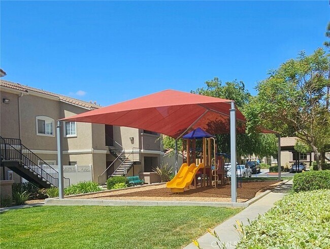 Building Photo - 41410 Juniper St