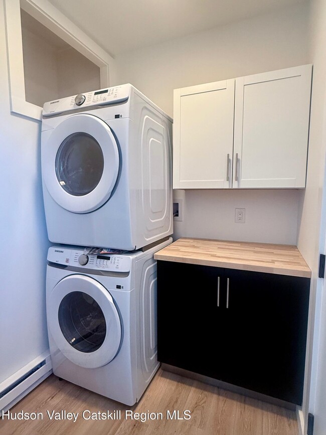 Building Photo - 1 Main St