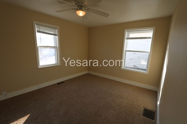 Building Photo - 2 Bedroom 1 Bath House