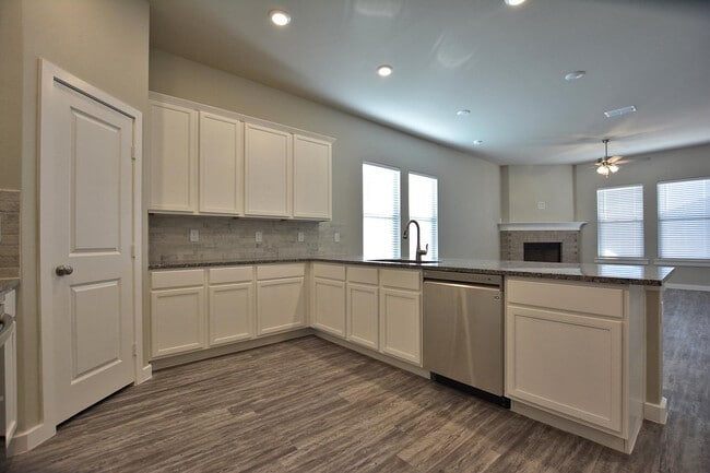 Building Photo - 1909 135th St