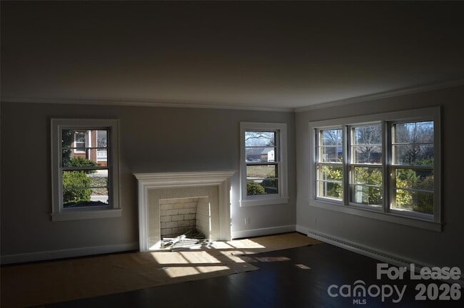 Building Photo - 1225 Davie Ave