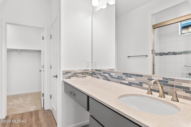 Building Photo - 30732 S Osprey Dr