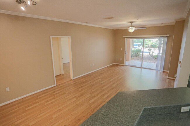 Building Photo - 520 Florida Club Blvd