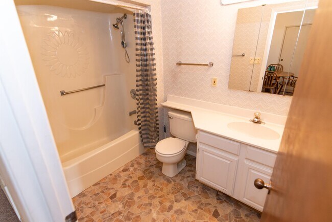 Building Photo - 247 Davis Cup Dr