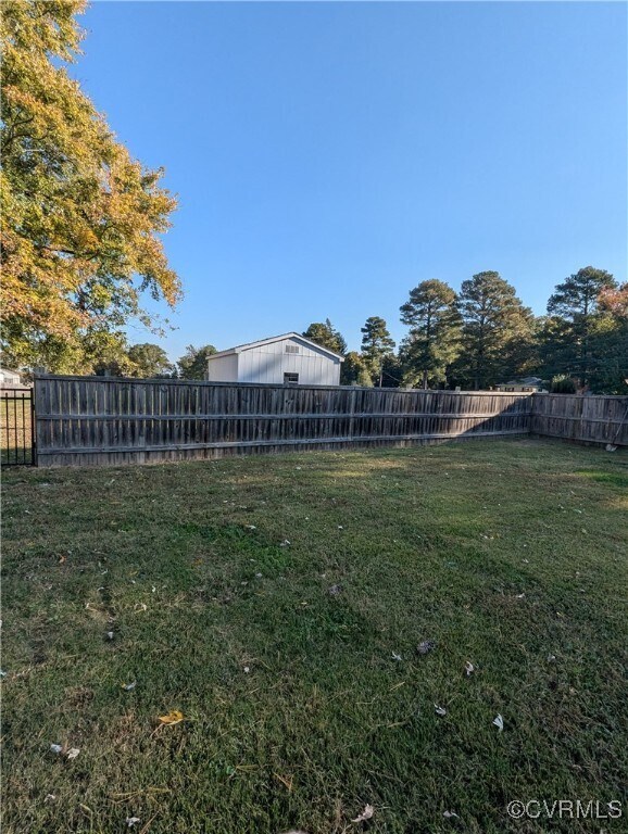 476 N Juniper Ave 476 N Juniper Ave Highland Springs VA 23075