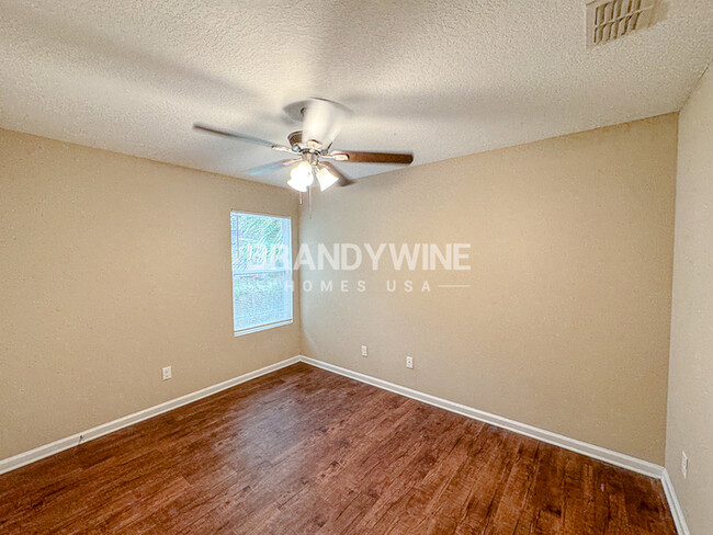 Building Photo - New Beginnings Await: Your Perfect Home fo...