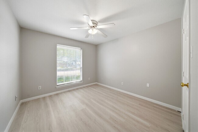 Building Photo - 15330 Geral Ln