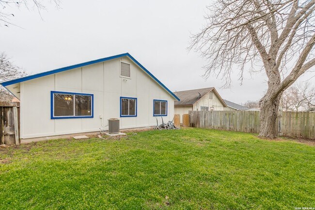 Building Photo - 3518 Stoney Bluff St