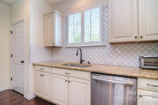 Building Photo - 408 Sweet Shrub Ct NW