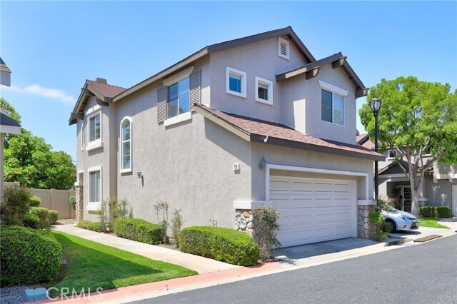Primary Photo - 732 N Siavohn Dr