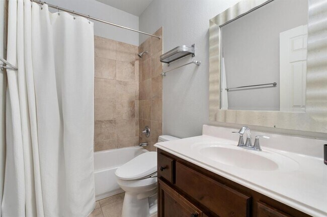 Building Photo - 15509 Boulder Heights