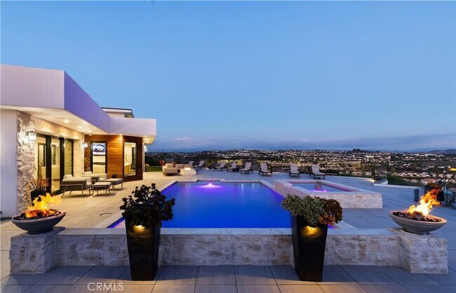 Building Photo - 32492 Azores Rd