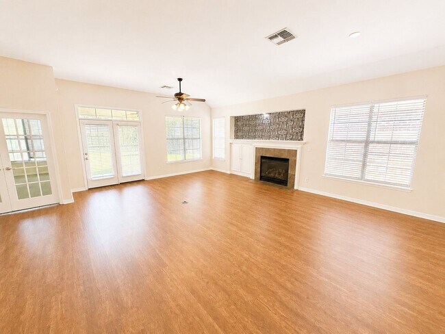 Building Photo - 297 Eagle Bend Way