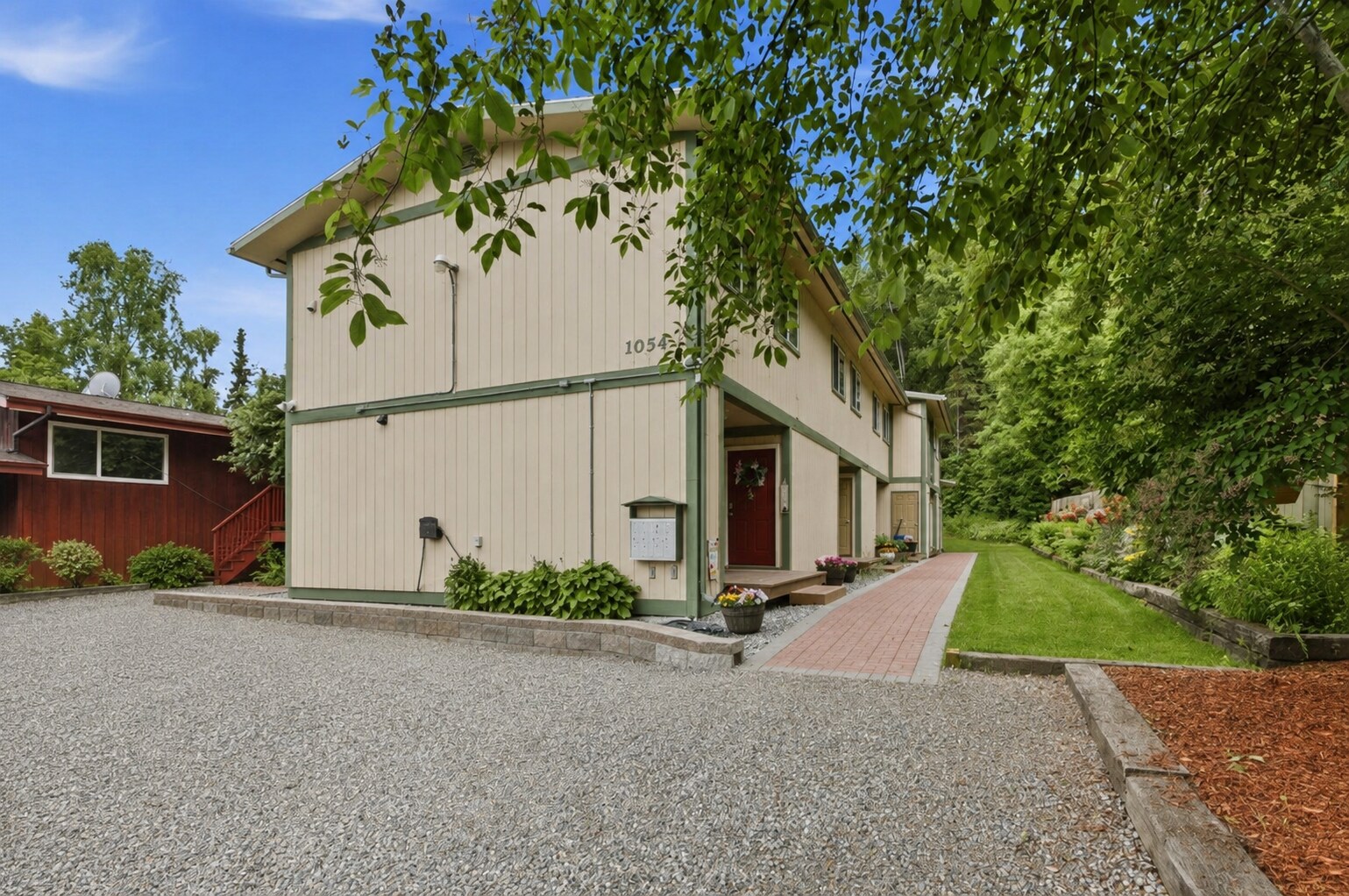 Building Photo - 1054 W 20th Ave