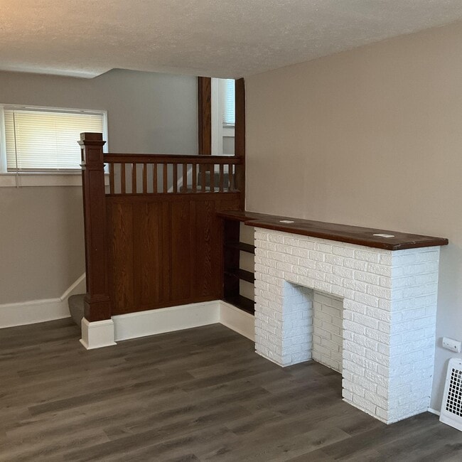 Building Photo - 441 Wildwood Ave