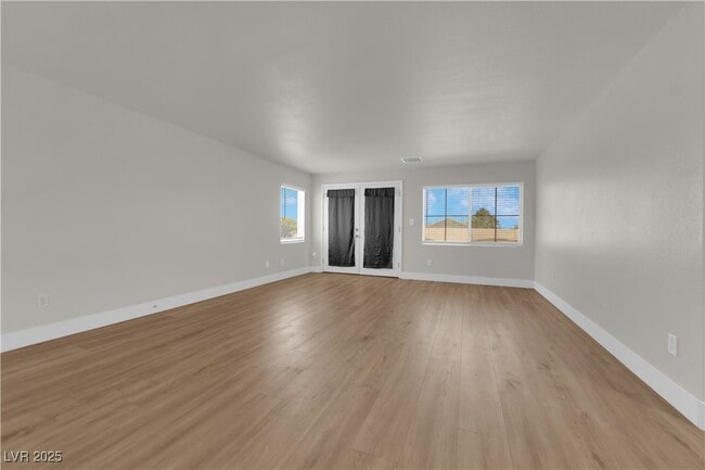 Building Photo - 638 Ribbon Grass Ave