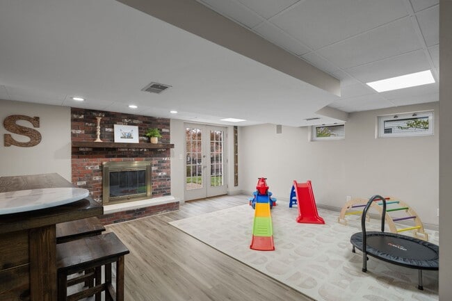 Building Photo - 12122 Royal Valley Dr