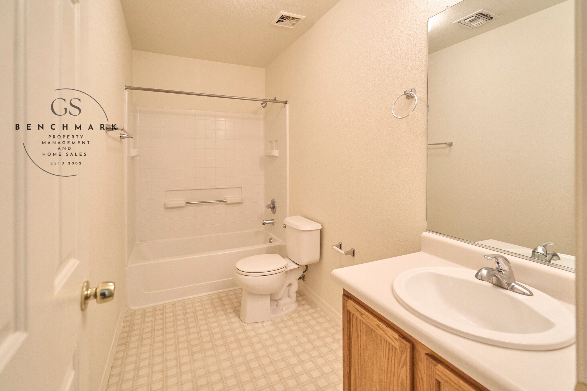 Building Photo - 4211 E Wading Pond Dr