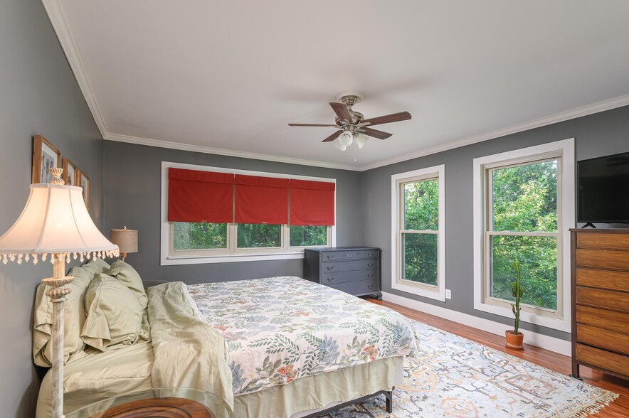 Building Photo - 3308 Alta Vista Dr