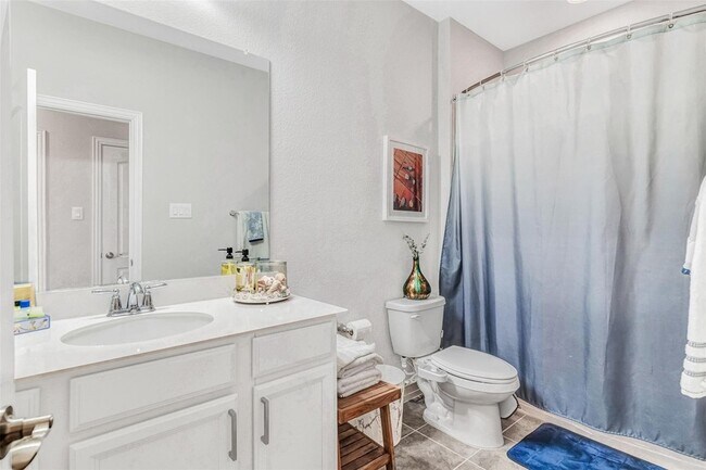 Building Photo - 430 Pasco Rd