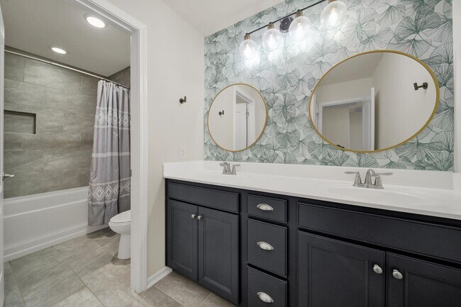 Building Photo - Charming 5 Bed 2.5 Bath home in Fort Mill!