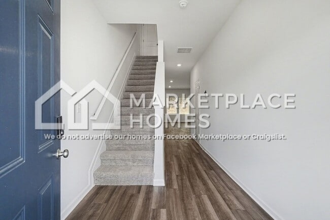 Building Photo - 461 Oakwood Dr NW