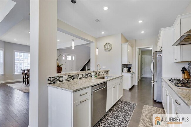 Building Photo - 1 Lafayette Wy