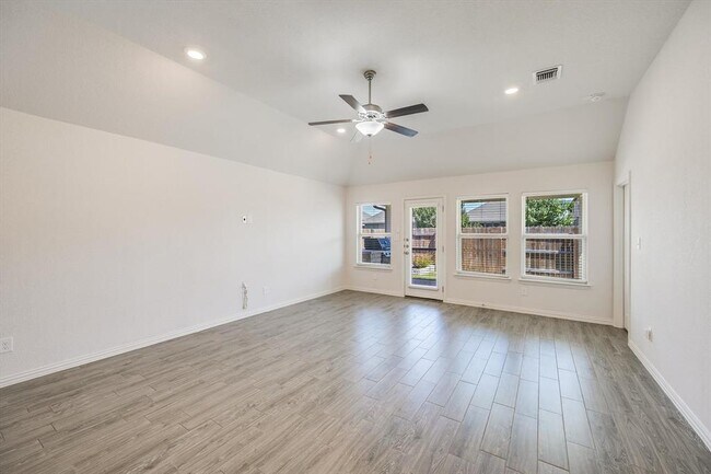 Building Photo - 3316 Amerigo Pl